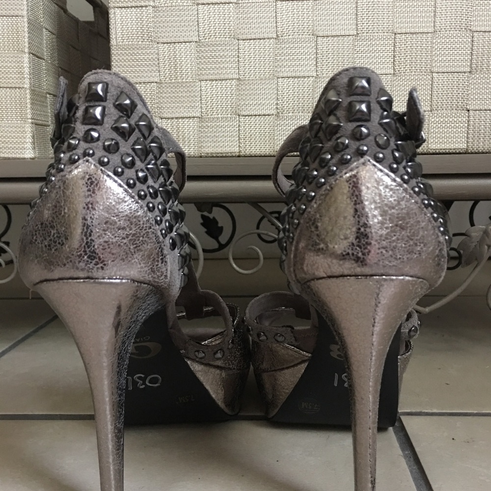 Dressy heels